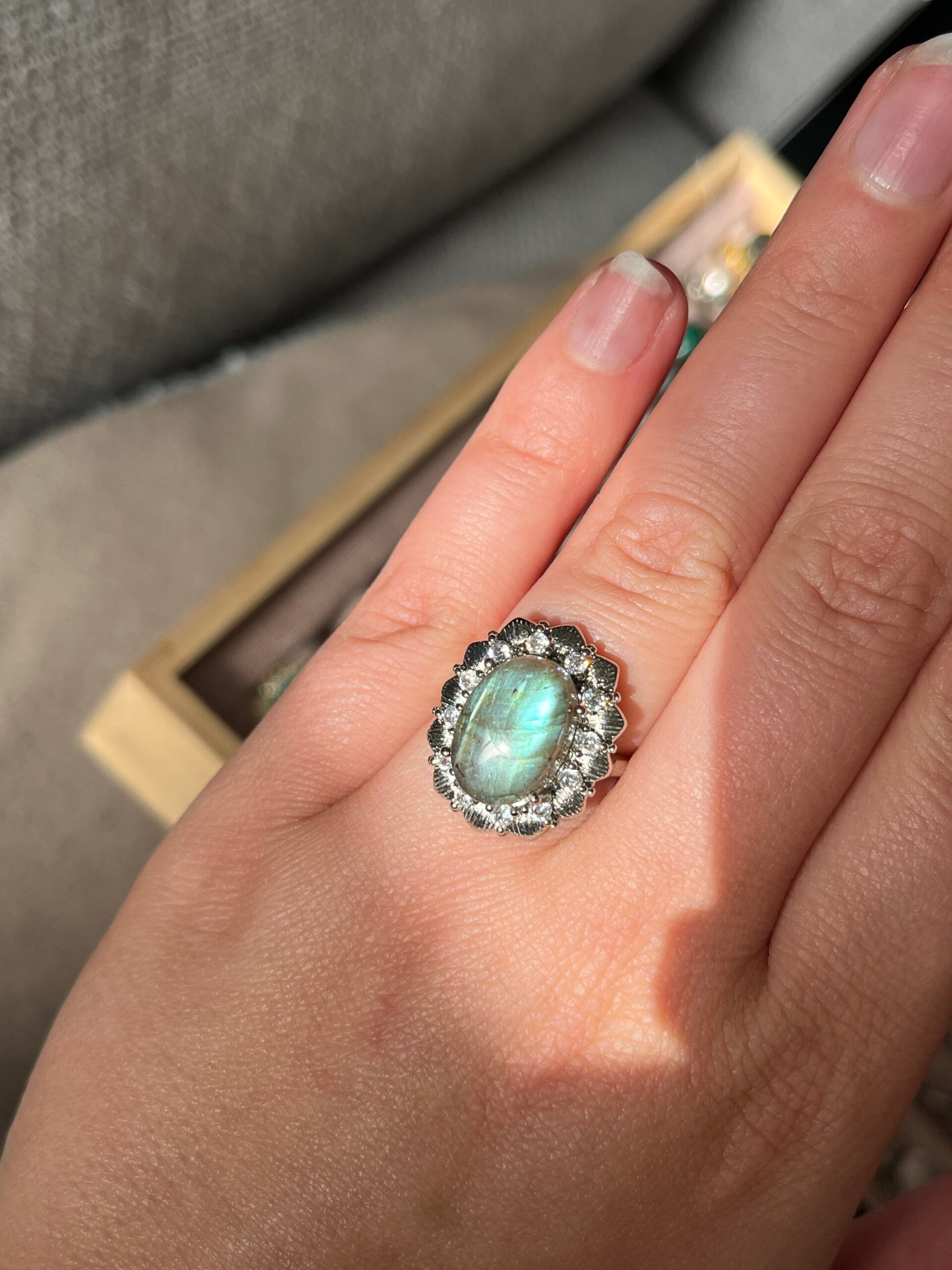 Labradoriet ring zilverkleurig