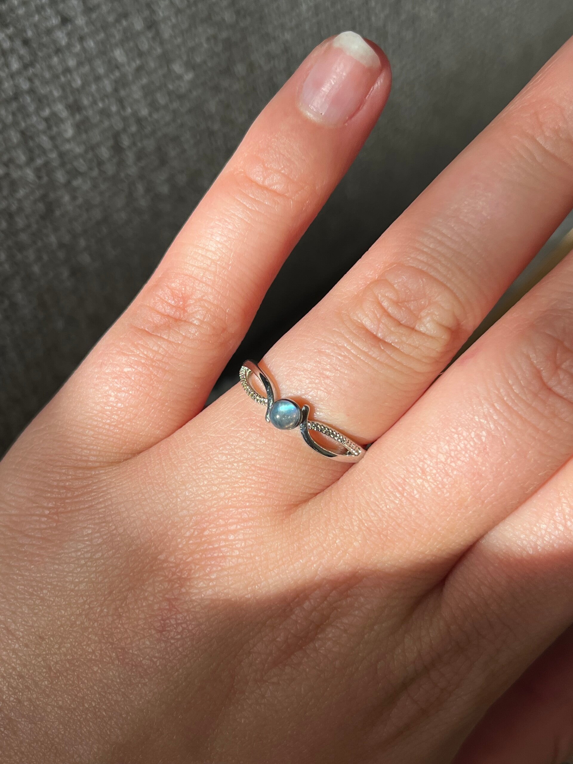 Labradoriet ring zilverkleurig