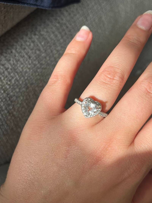 Clear Quartz hartvormig ring zilverkleurig
