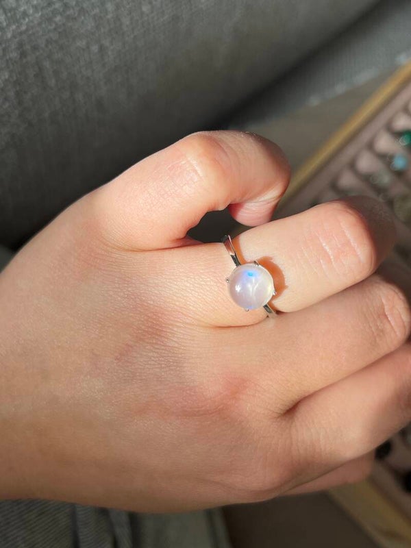 Witte maansteen ring zilverkleurig