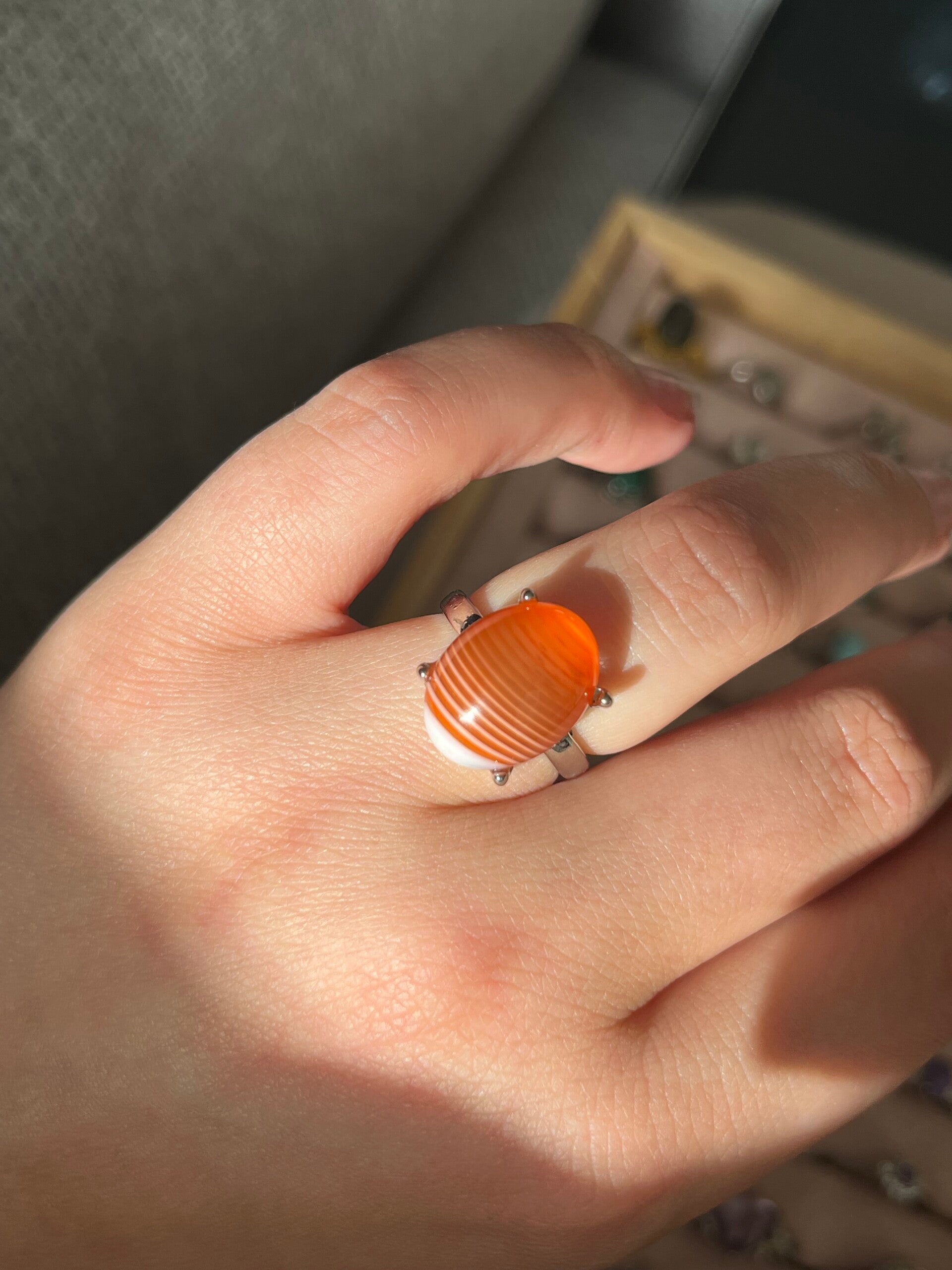 Carneool ring zilverkleurig