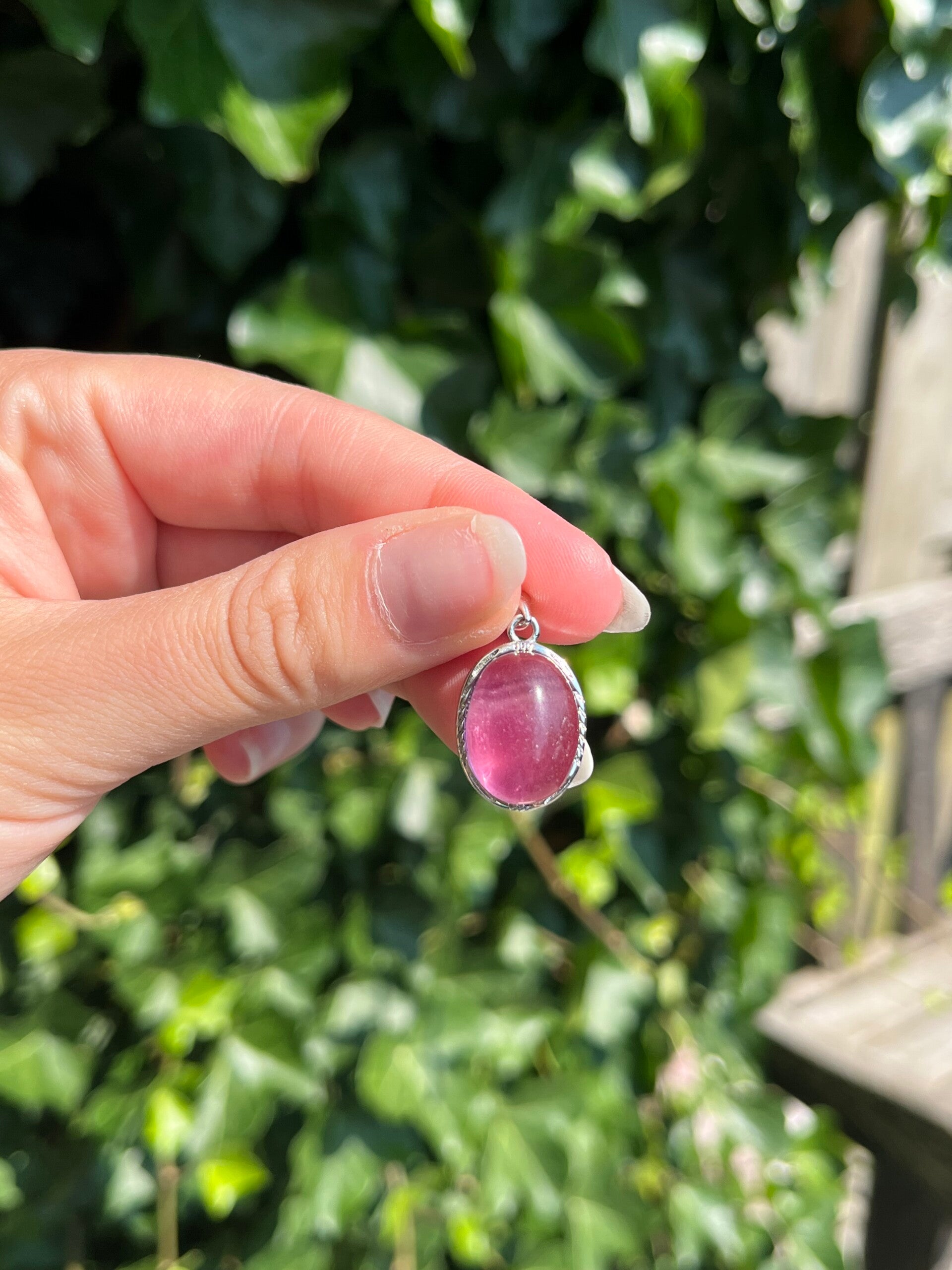 Fluoriet hanger