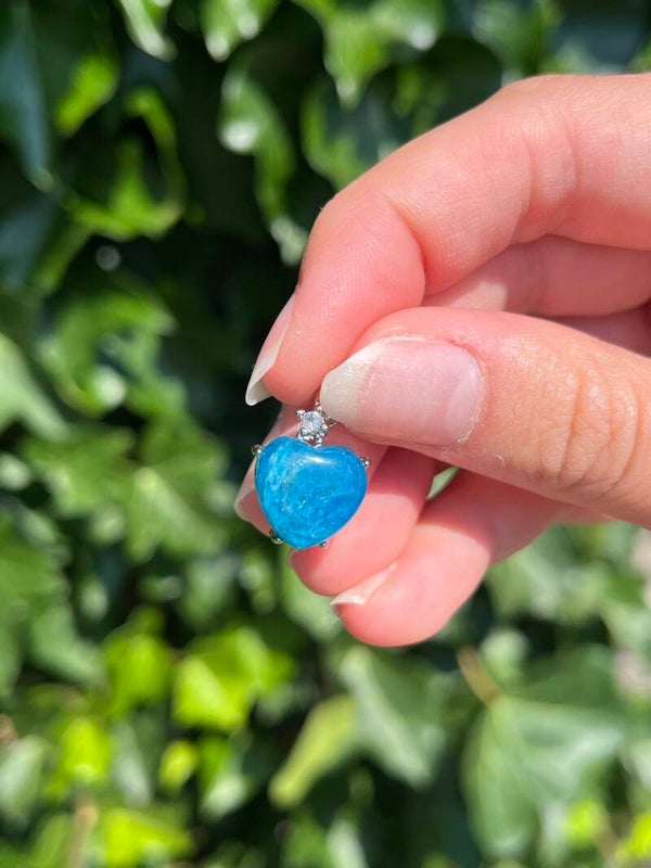 Blauwe apatiet hanger
