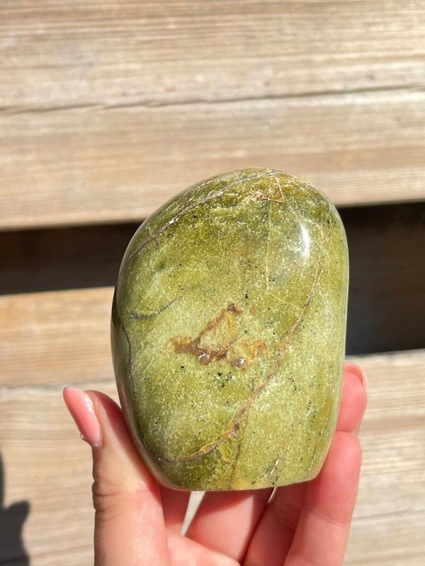 Groene opaal sculptuur nr. 1