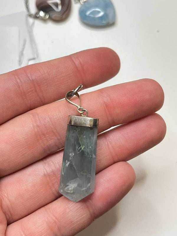 Fluoriet hanger