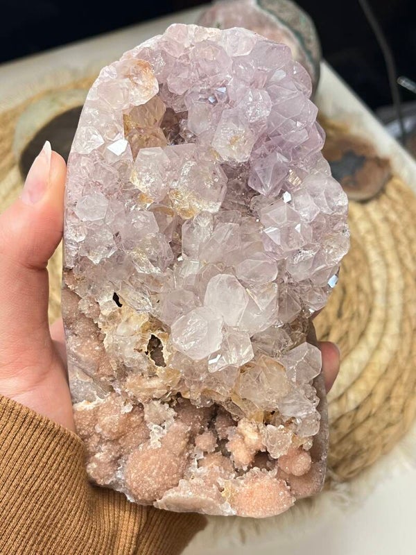 Roze chalcedoon met amethist