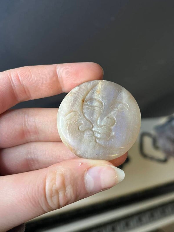 Perzik maansteen maan