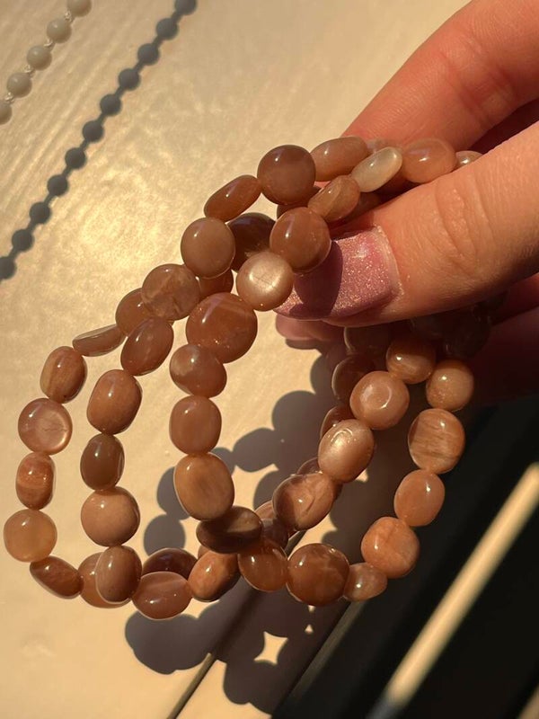 Maansteen zonnesteen armband getrommeld