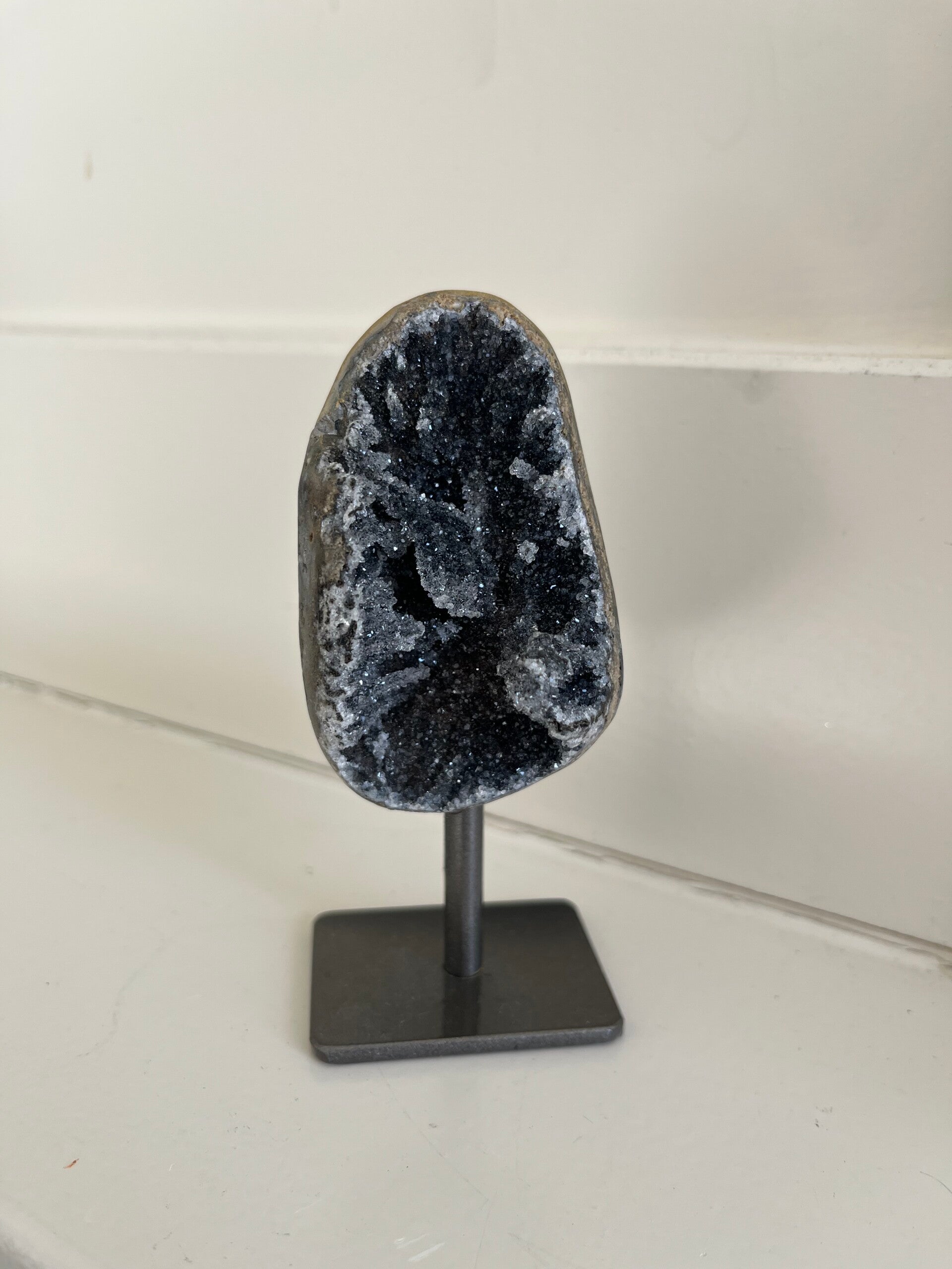 Galaxy amethist op standaard
