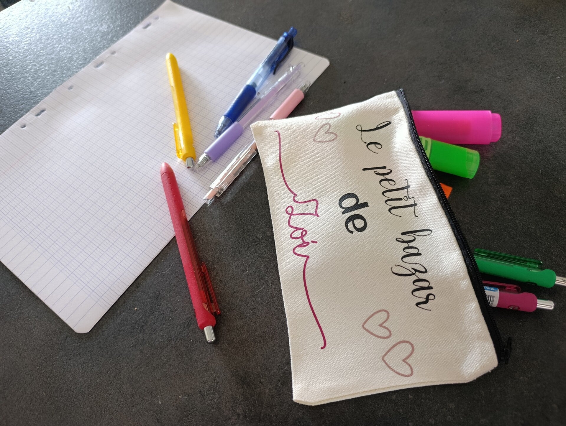 Pochette personnalisée petit bazar de... - idéale pour crayons, maquillage, couture