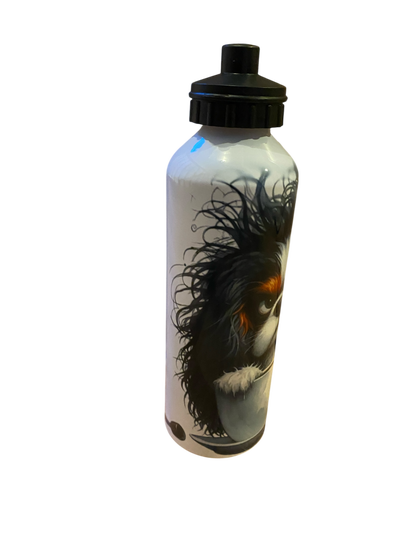 Trinkflasche  verschlafener Hund mit Tasse