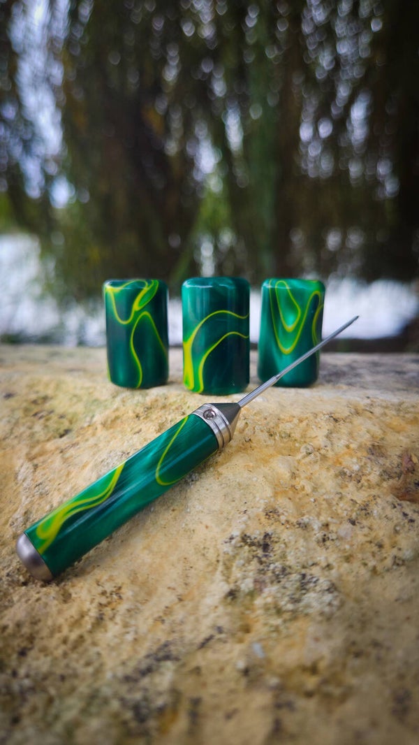 Green goblin bobbin set 3 + needle