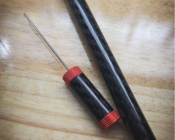 Custom carbon needle black/red