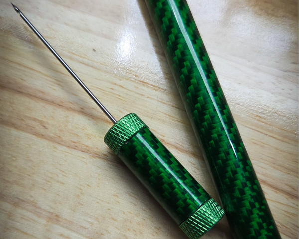 Custom carbon needle green