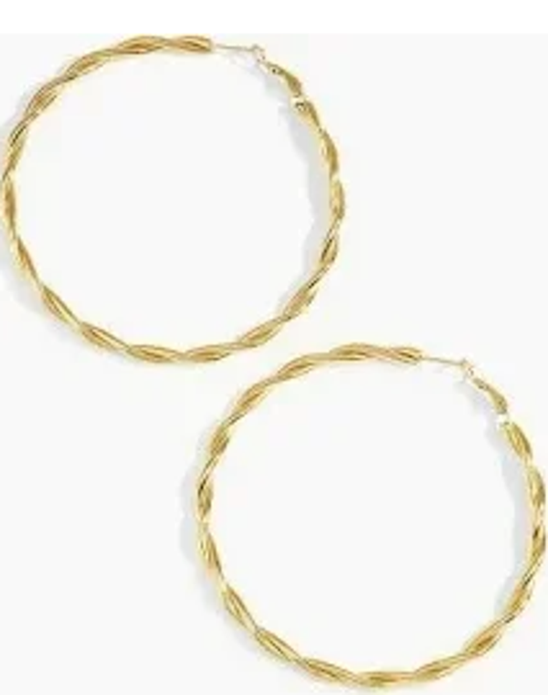 Grote hoops gedraaid