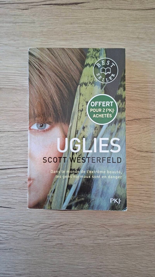 Scott Westerfeld - Uglies