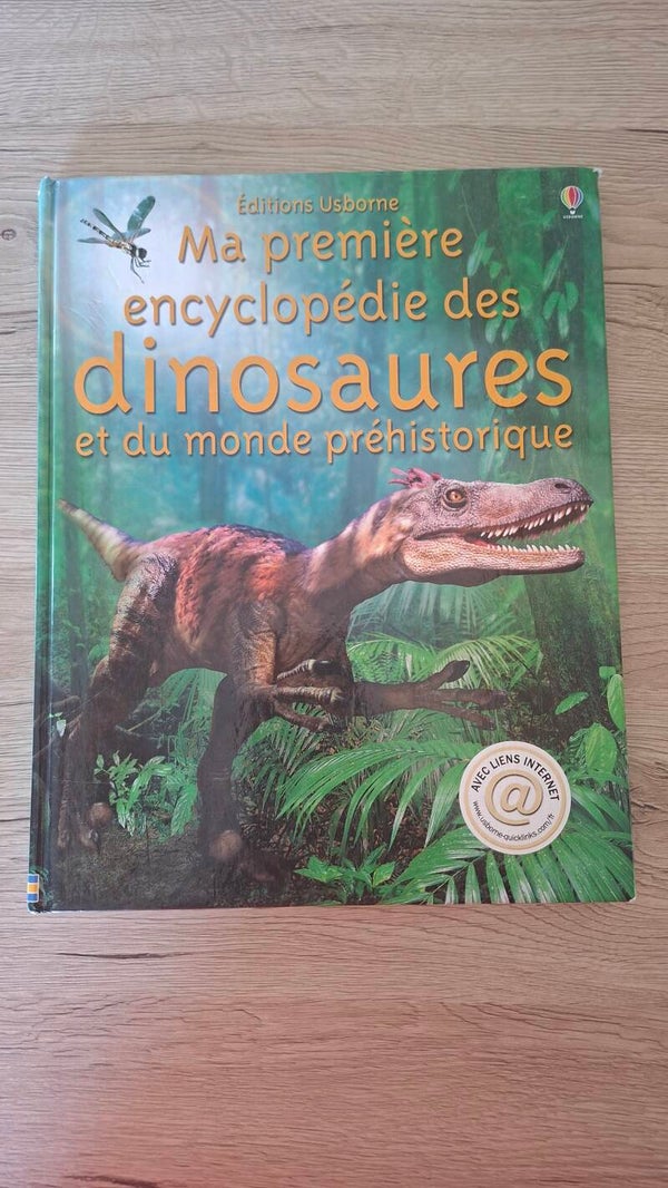 Ma première encyclopédie des dinosaures et du monde préhistorique