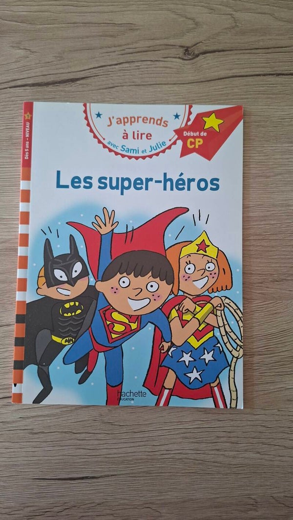 J'apprends à lire avec Sami et Julie - Les super-héros