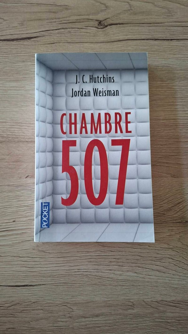 J.C. Hutchins, Jordan Weisman - Chambre 507