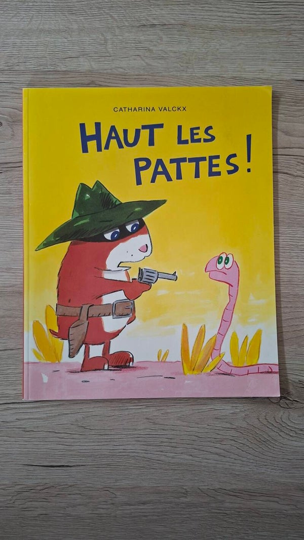 Haut les pattes !
