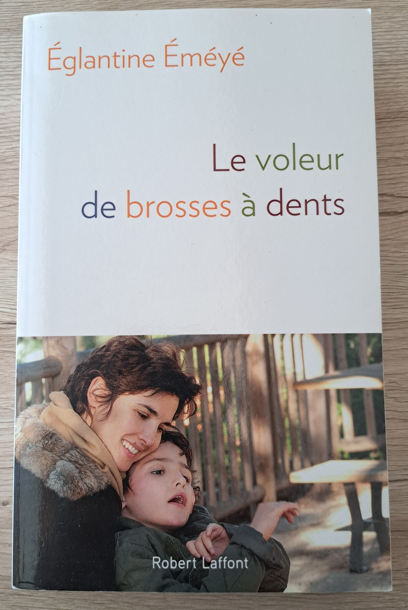 Eglantine Eméyé - Le voleur de brosses à dents