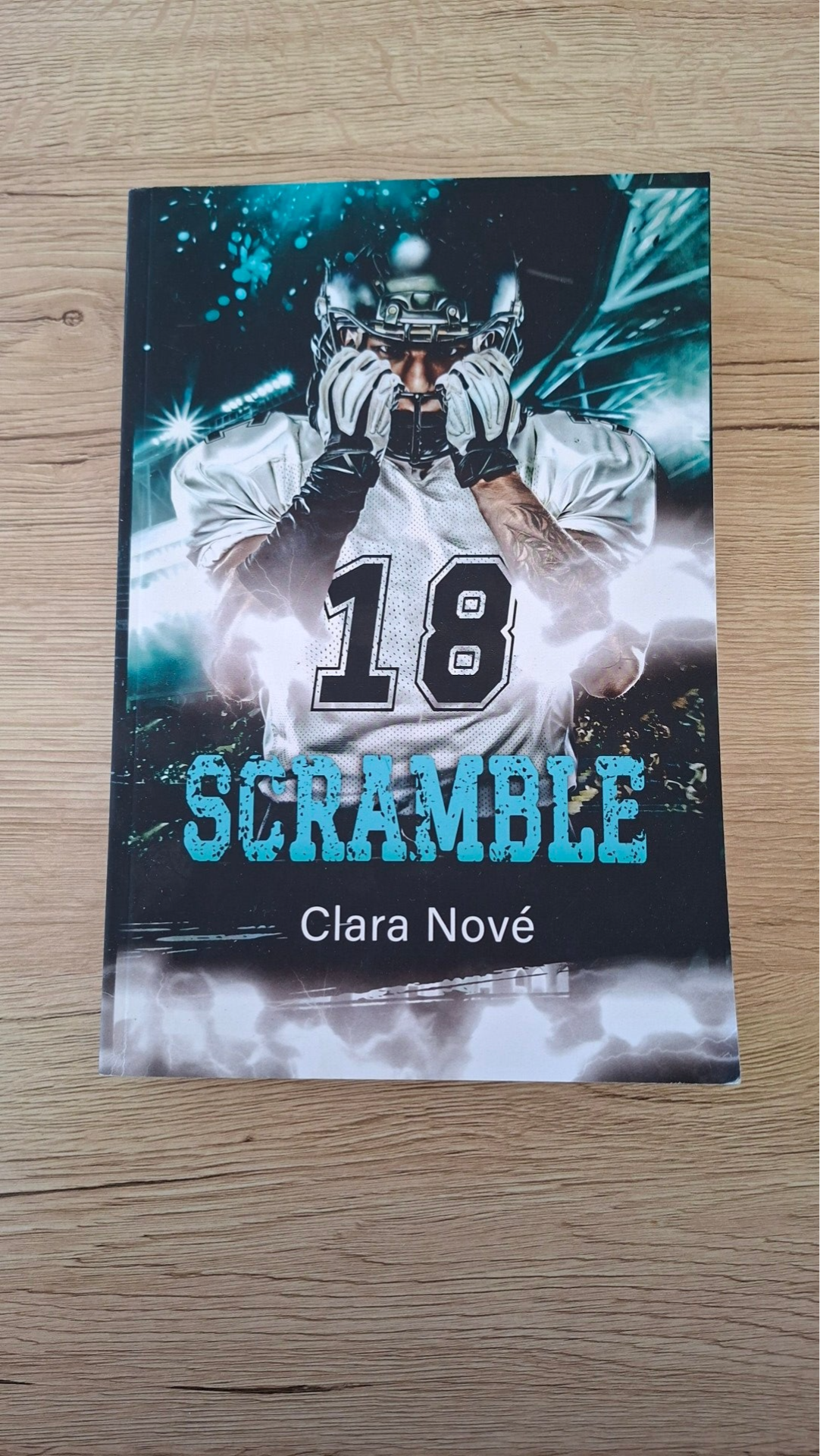 Clara Nové - Scramble