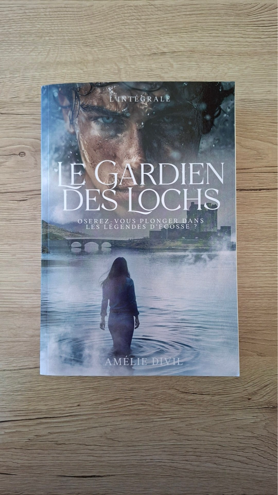Amélie Divil - Le gardien des Lochs