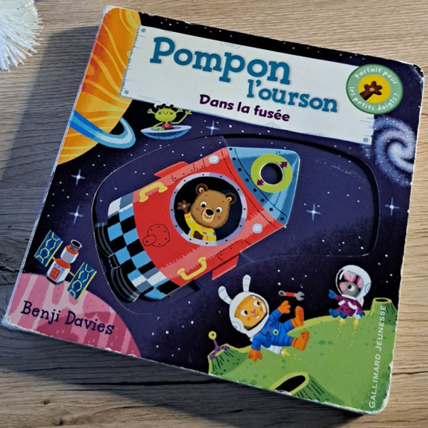 Pompon l'ourson dans la fusée