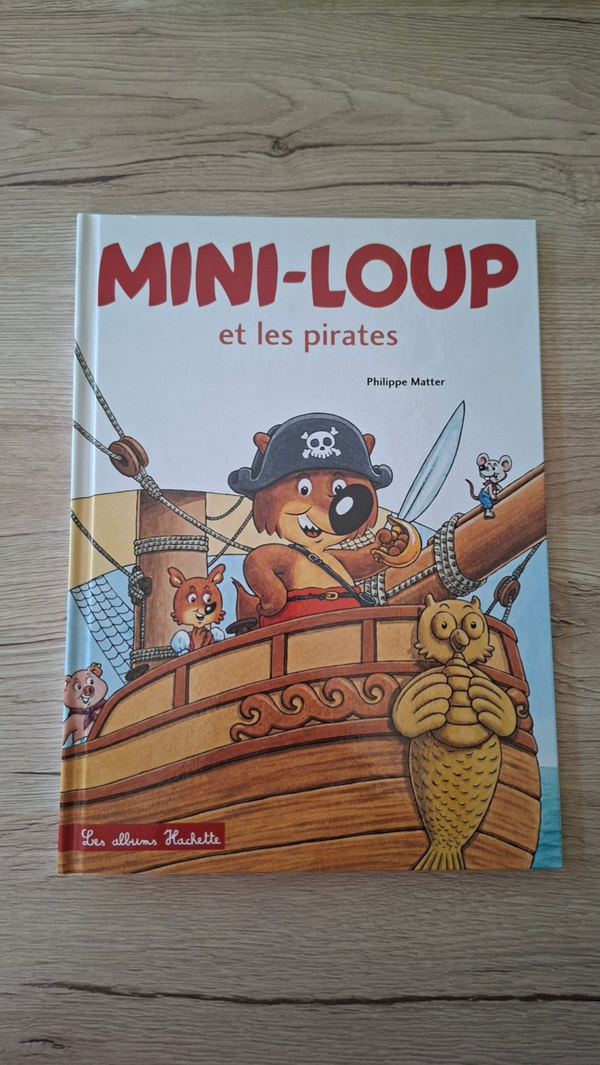 Mini-loup et les pirates