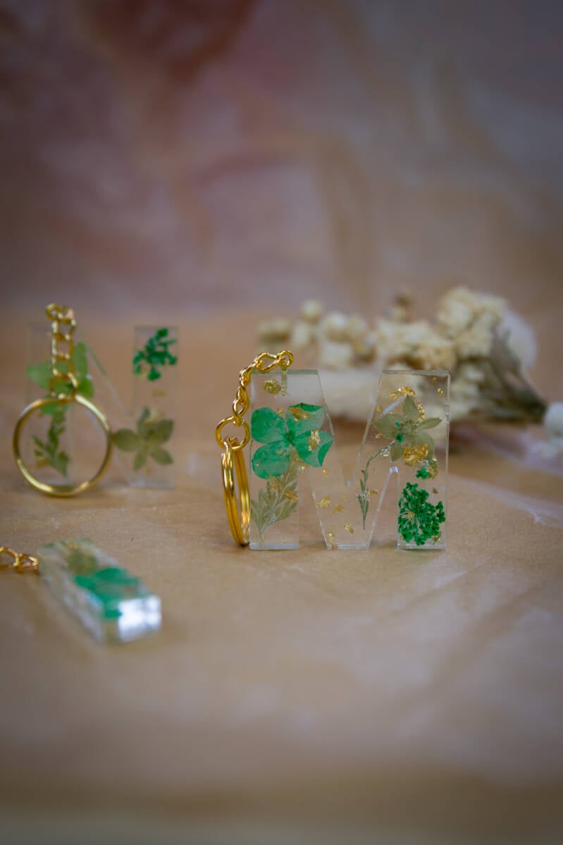 Sleutelhangers met groene droogbloemen