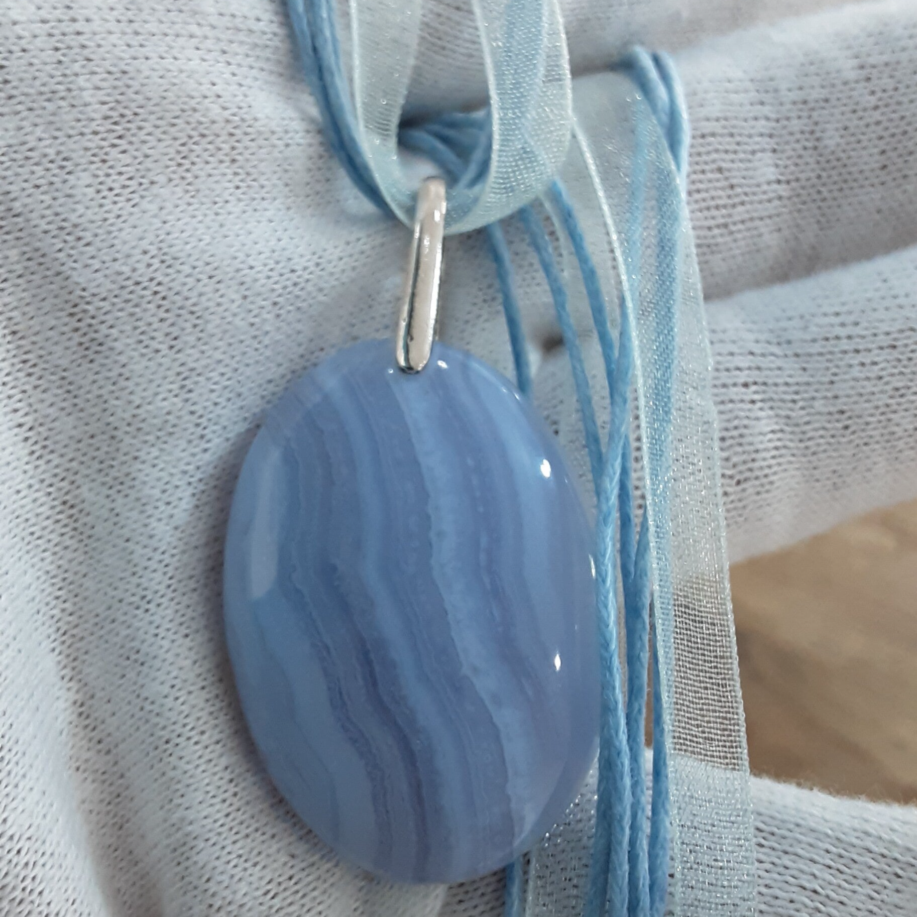 Collier Calcédoine bleu, Argent & Coton, Organza