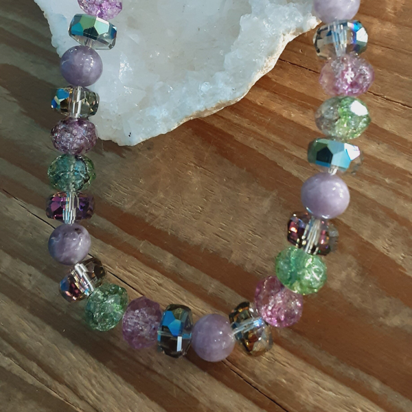 Collier "Flora" en Lépidolite, verre Tchèque & Cristal