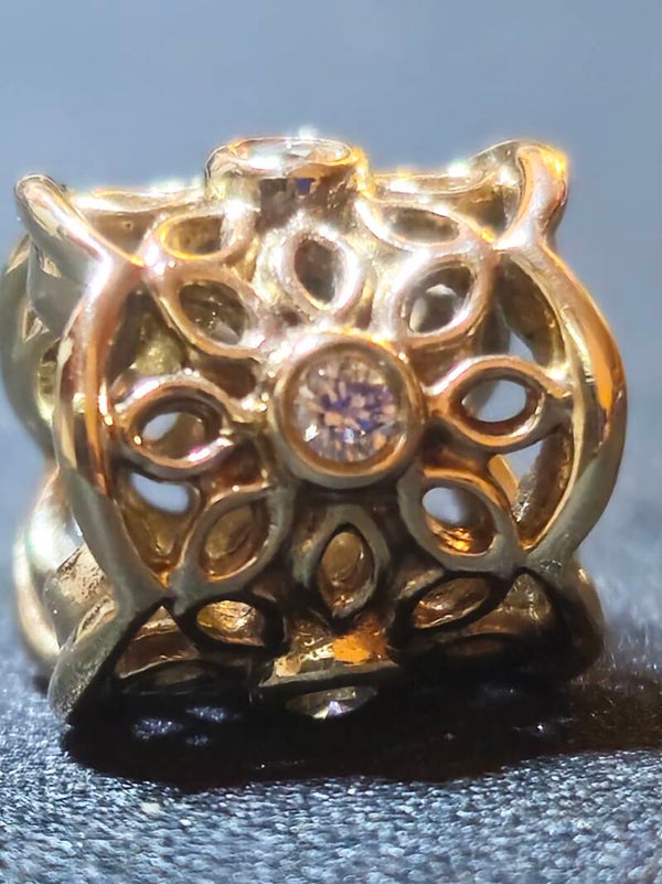 Pandora	14K Gold Golden Radiance Charm with Diamonds	750803D