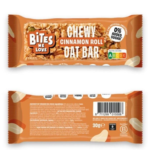Cinnamon roll oat bar