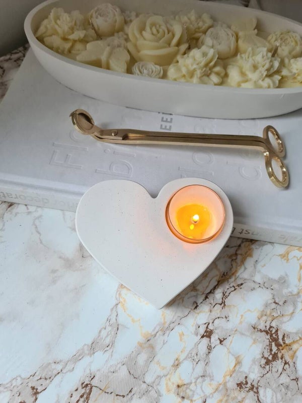 Heart shape tea light holder