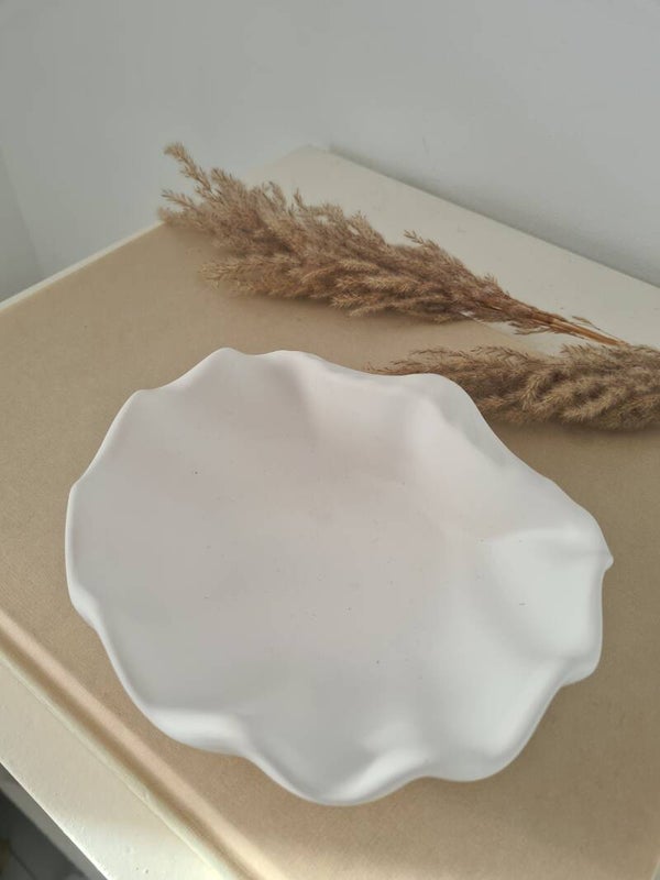 Clamshell bowl