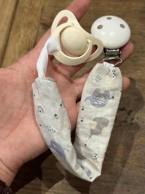 tétine et attache tétine