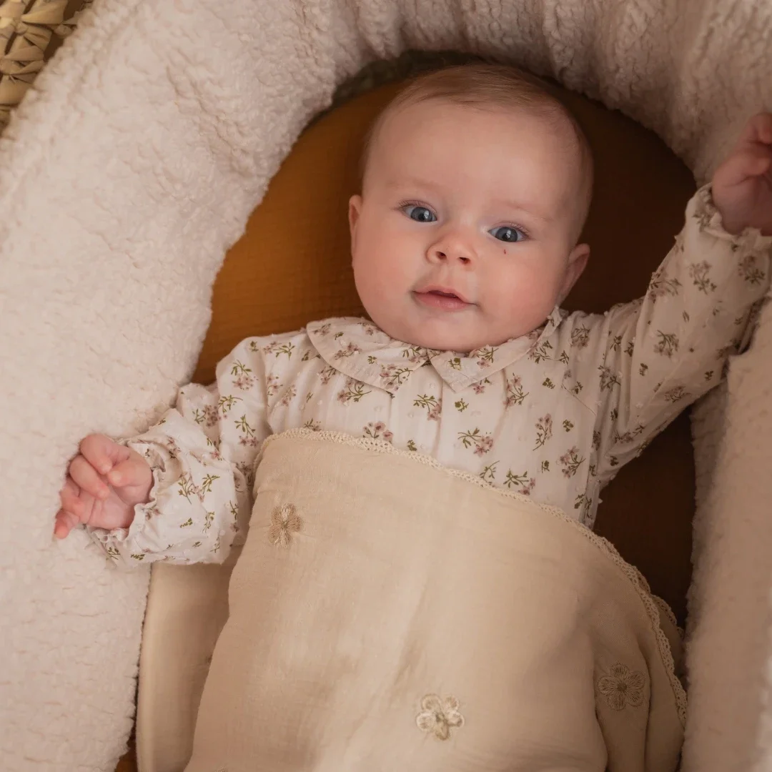 Dekentje geborduurde bloem -  Gentil Coquelicot Paris