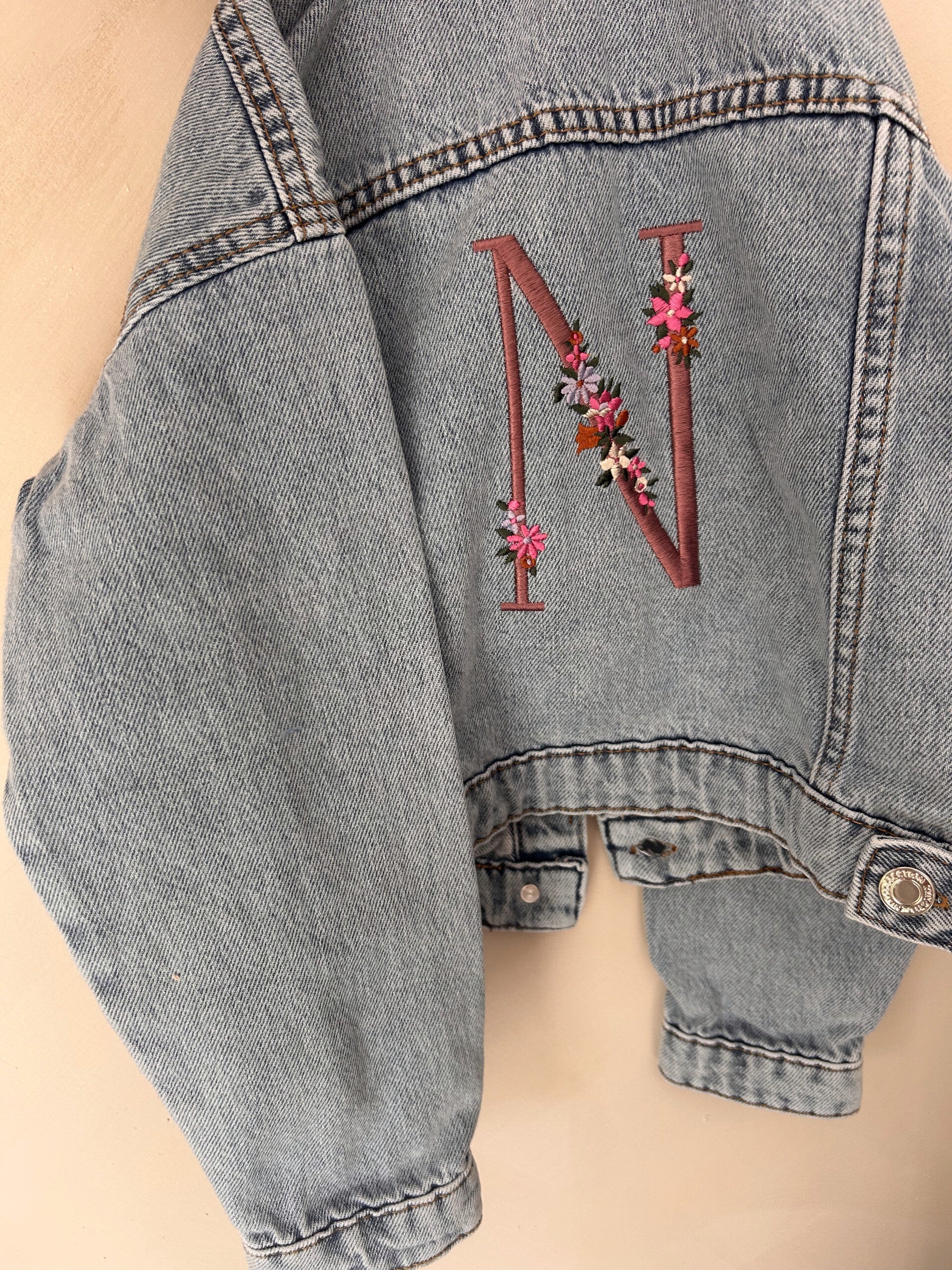 Spijkerjasje Bloemenletter - Lieve Muis