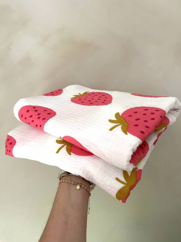 Hydrofiele doek XL - Aardbeitjes - Lieve Muis