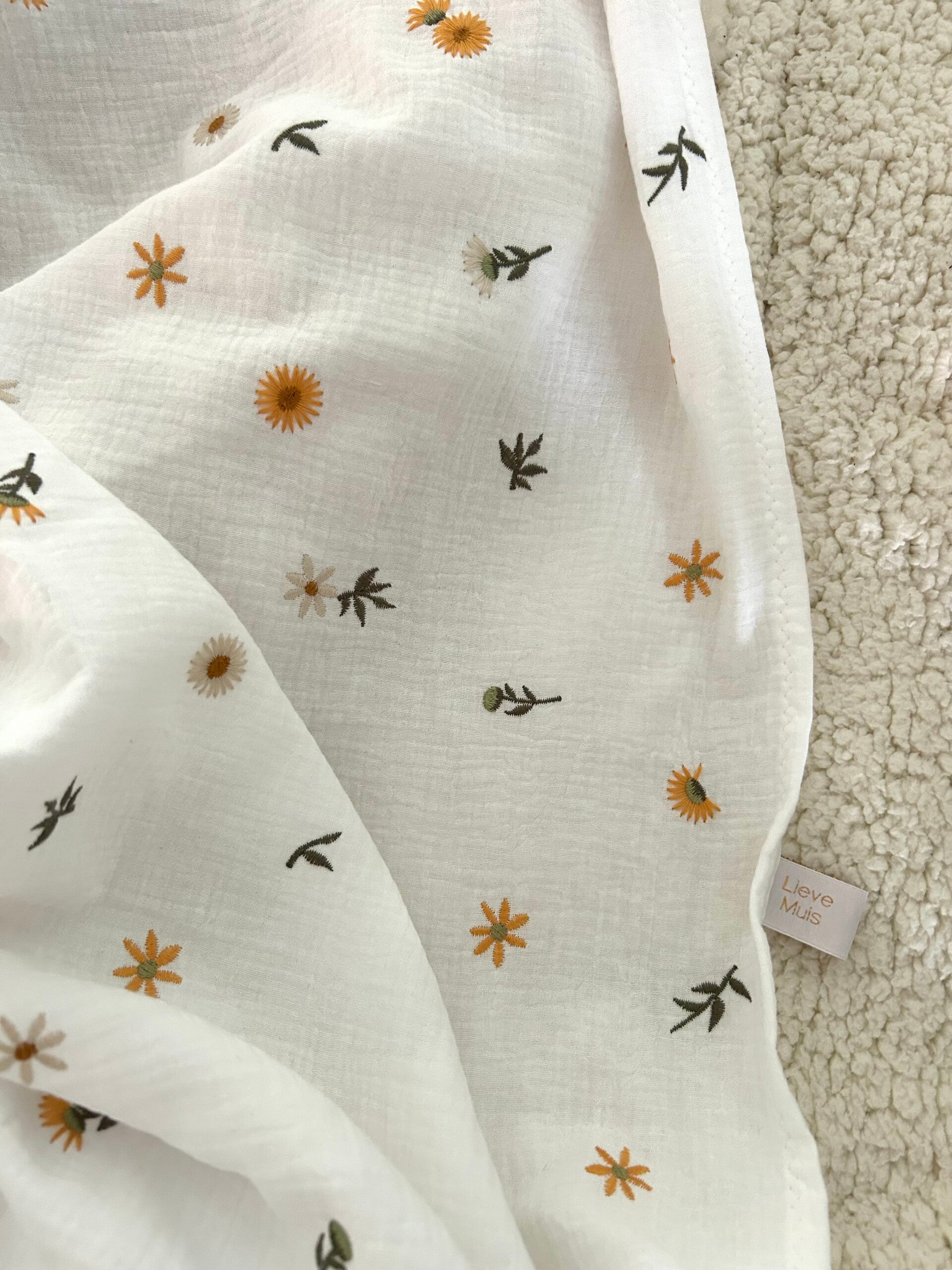 Hydrofiele doek XL geborduurde bloemen - Lieve Muis