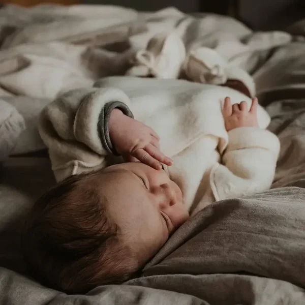 Newborn vestje merinoswol naturel - Lille Barn