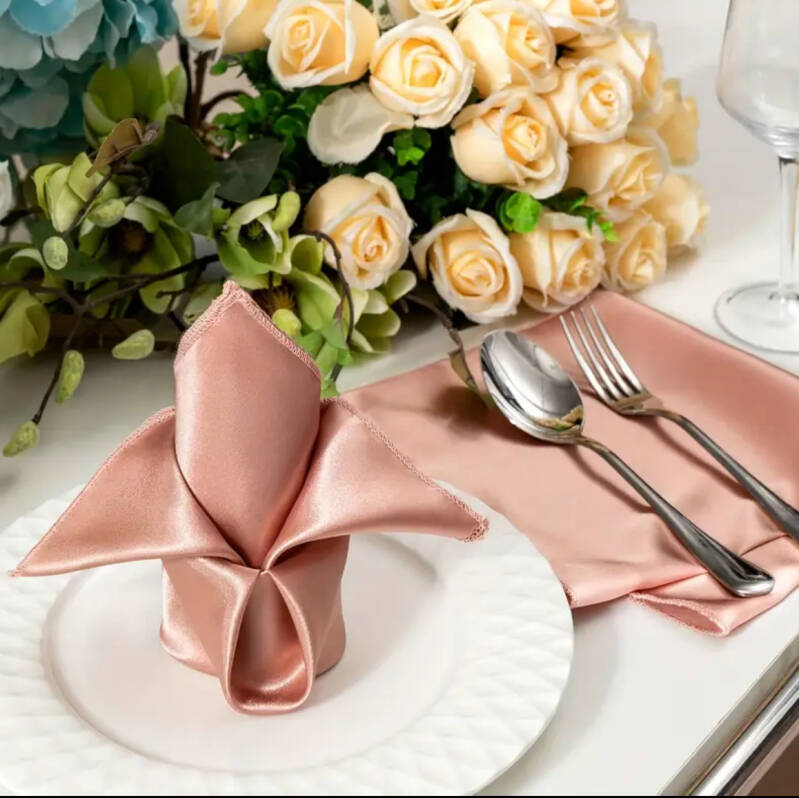 Dusty pink napkins 