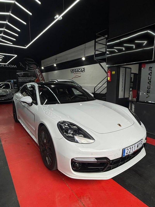 Porsche Panamera Turbo Sport Turismo