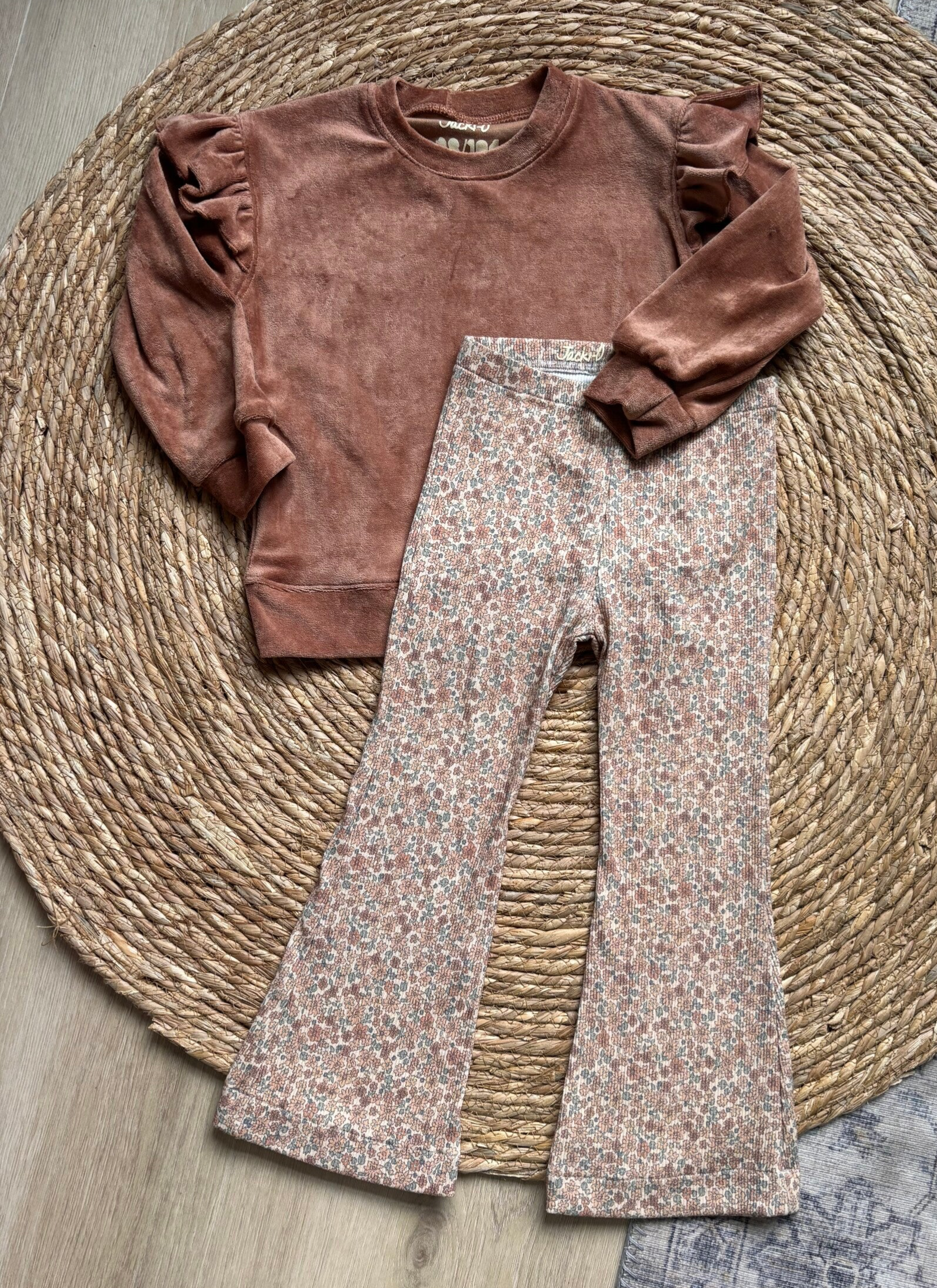 Rib Flowers Flared Soft Beige