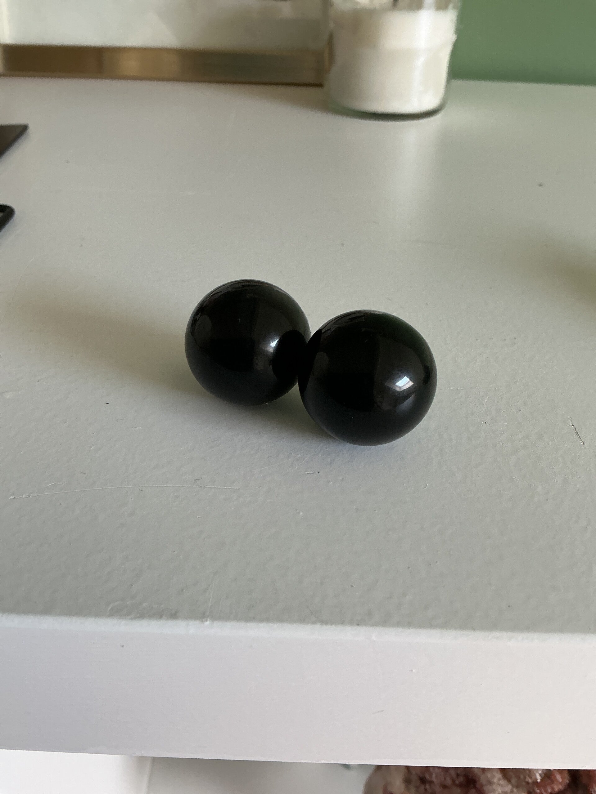 2 regenboog obsidiaan bolletjes