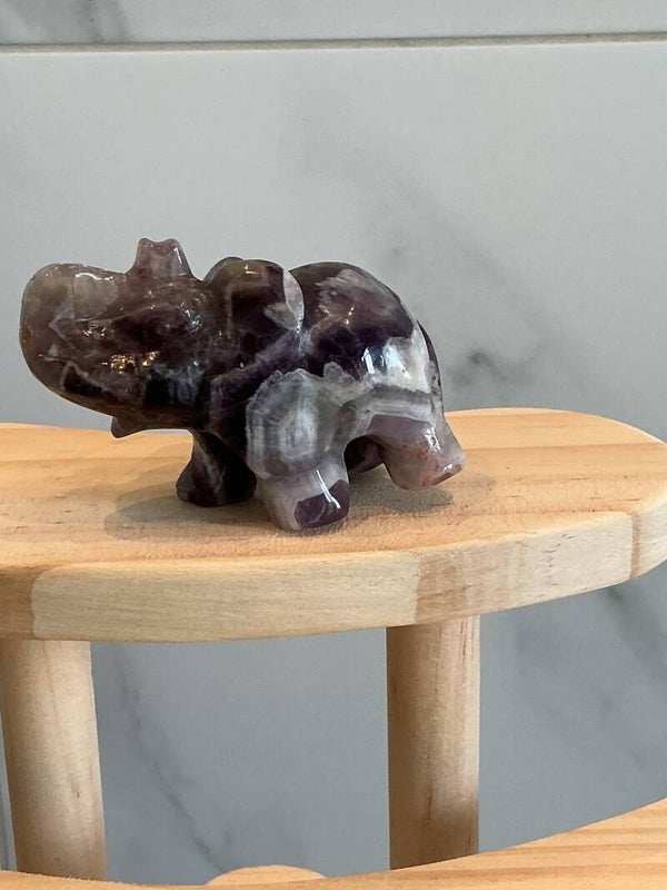 💜🤍🐘✨ Chevron Amethist – Olifant Carving #9
