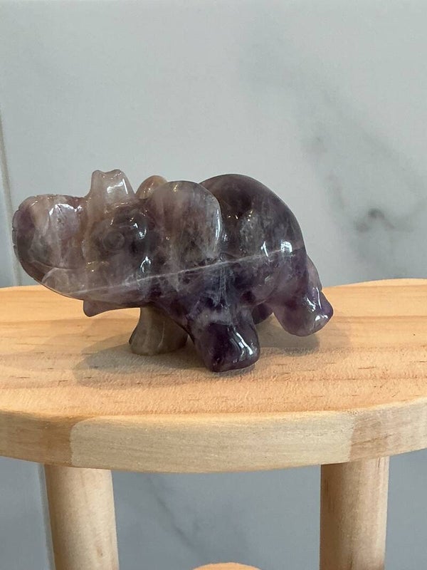 💜🤍🐘✨ Chevron Amethist – Olifant Carving #13