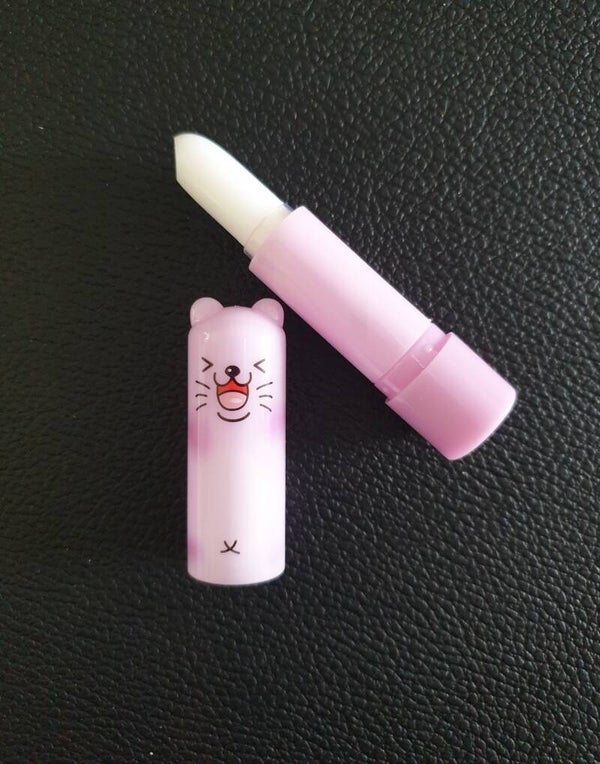 Baume à lèvres violet