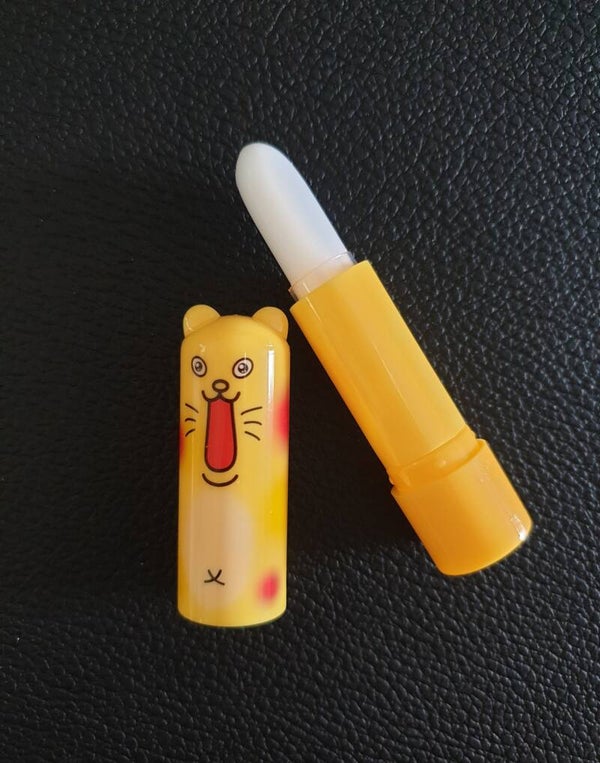 Baume à lèvres jaune